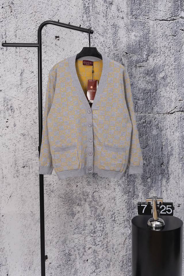 Gucci 2025 Fall/Winter New Logo Embroidered Jacquard Cardigan Sweater (Unisex) I
