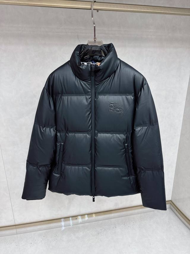 Burberry's new 2025 autumn/winter down jackets are original and custom-made. All