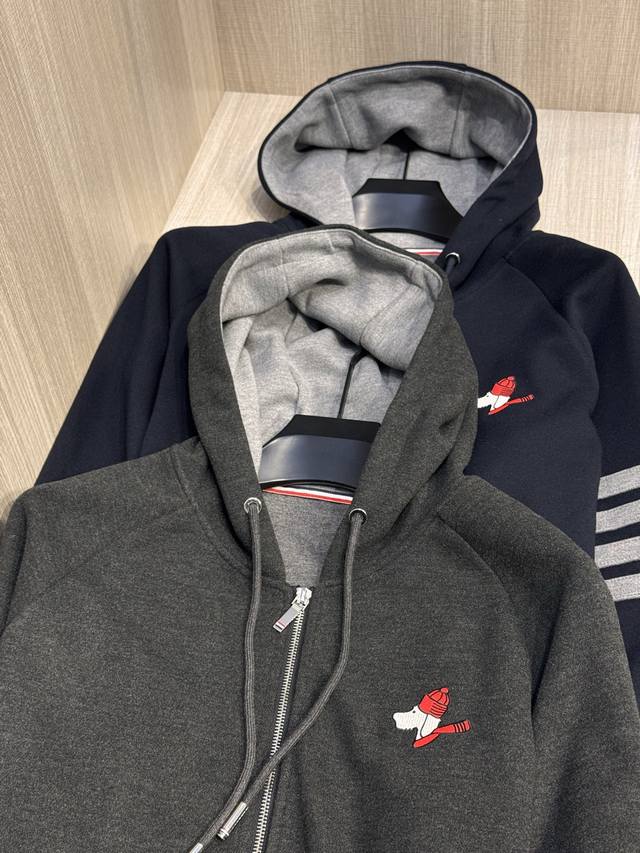 Tb's latest 2025 autumn and winter men's cashmere hooded sweatshirt with puppy e