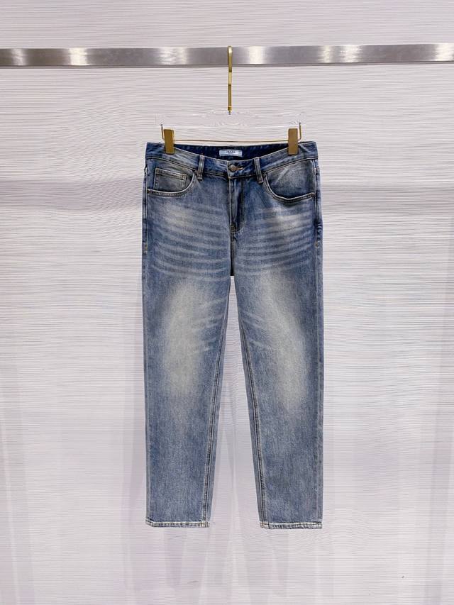 Prada's new men's casual jeans for early fall 2025, top quality! Order through