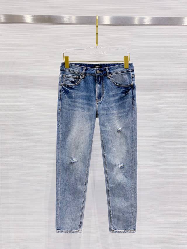 Fendi 2025Ss autumn and winter new slim-fit jeans with perfect washing process,