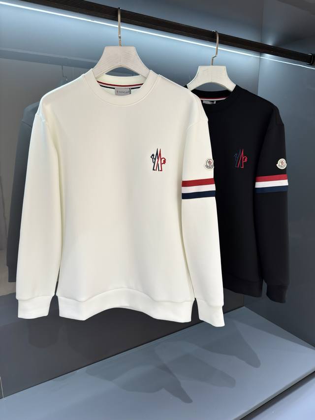 New products sourced from trade channels, combining precious and dynamic trend