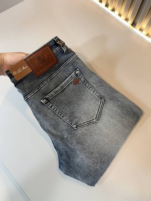 Loro Piana's Autumn/Winter 2025 new men's fashion-inspired casual pants. Sold th