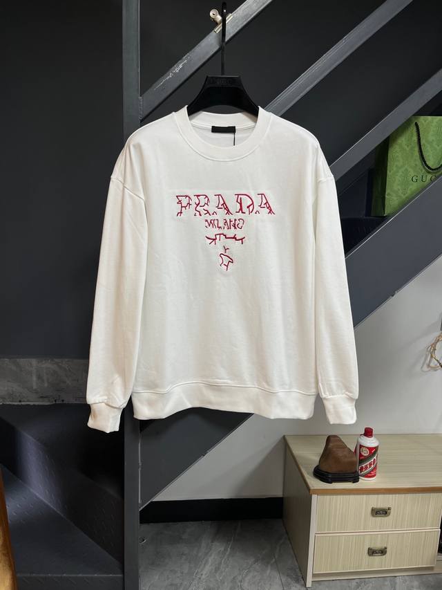 prad*Slightly wide fitPrada 25Ss new chest embroidered crew neck sweatshirt, thi