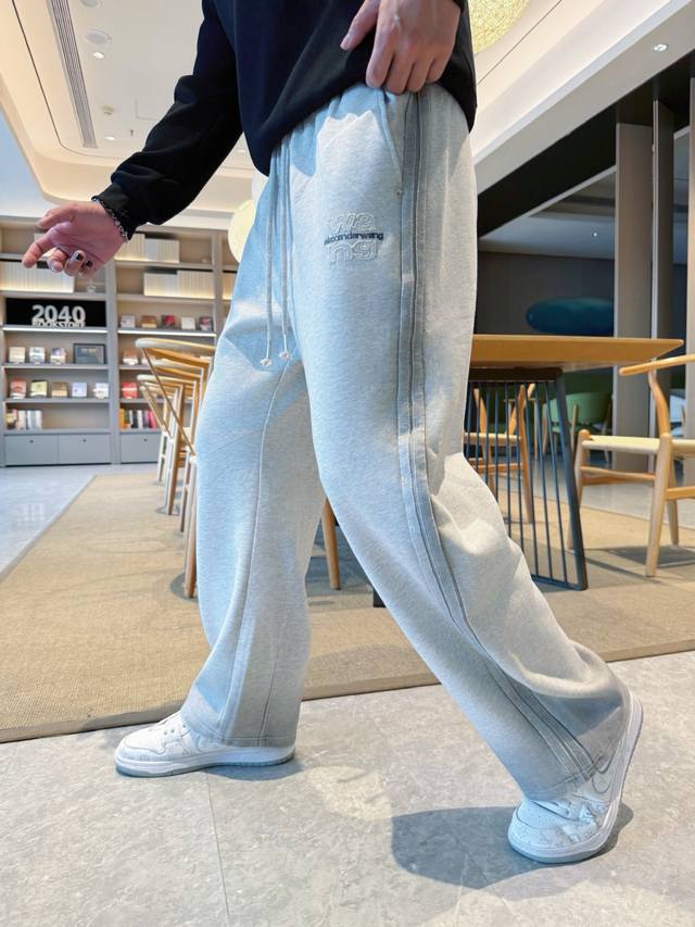 Dawang's premium 2025 Fall/Winter Casual Pants! Available now on our official w