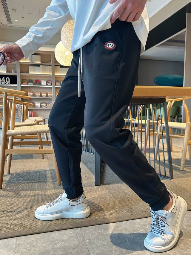 Gucci's premium 2025 Spring/Summer Casual Pants! Available now on the official w