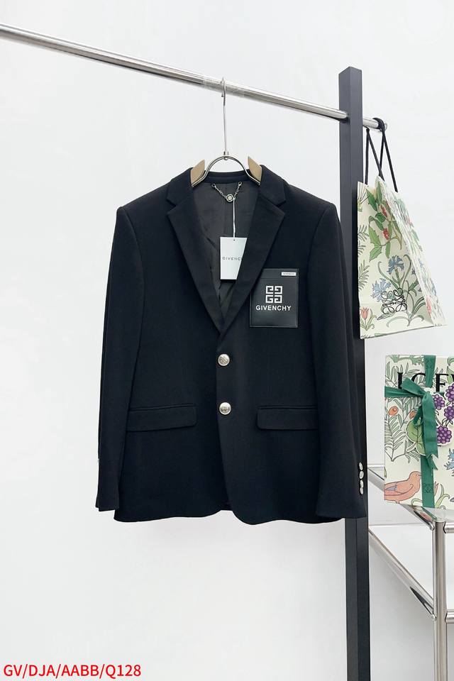 Q128 Gv Givenchy 2025 new suit jacket, stylish and handsome, simple and versatil