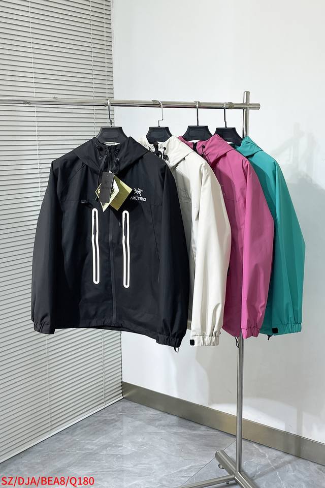 Q180 Sz Same style as Arc'teryx official website, with all three labels complete