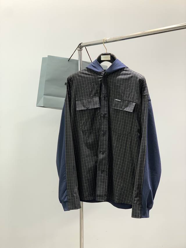 Balenciaga, the latest model for autumn 2025, available in the store at the same