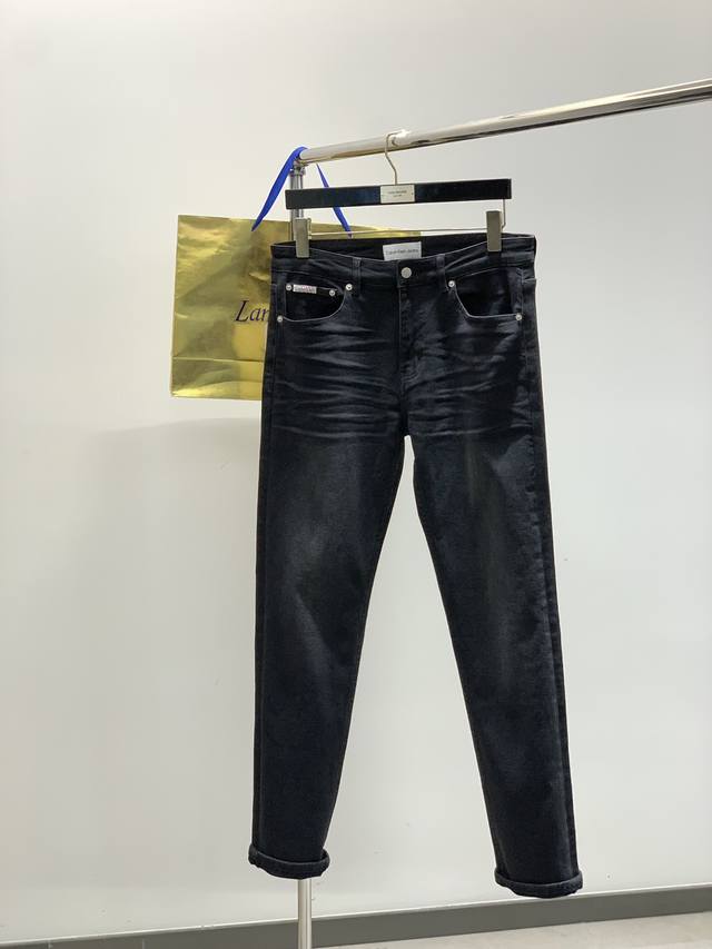 CK Calvin Klein 2025 season new style, available at the counter at the same time