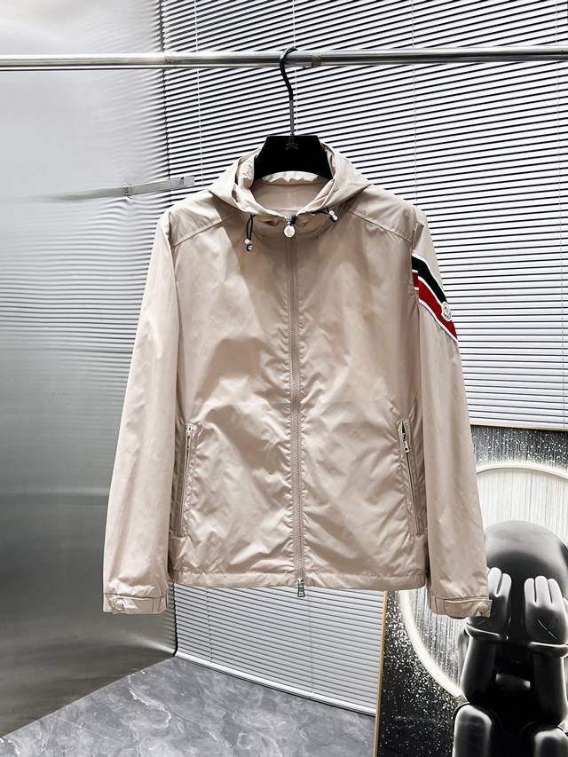 Moncler's new 2025Ss hooded jacket, a high-end version! Custom-made fabrics are