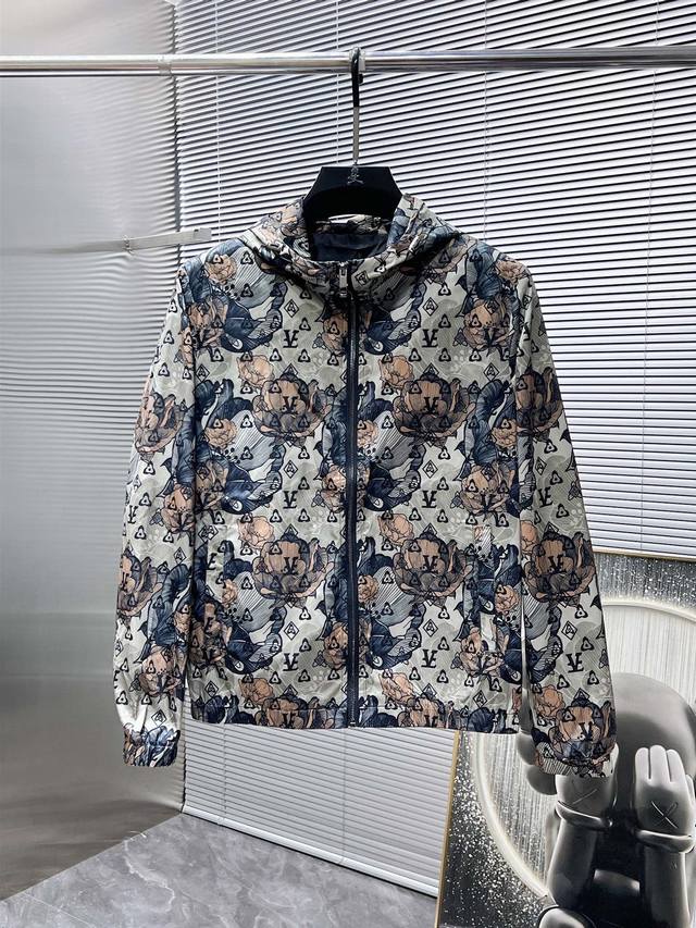 Louis Vuitton's new hooded jacket for early fall 2025 is a high-end model! Cust