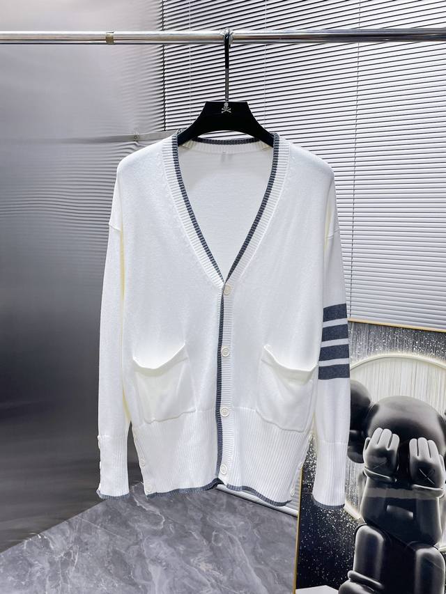 Tb New fall/winter wool blend long-sleeved cardigan sweater, a high-end base lay