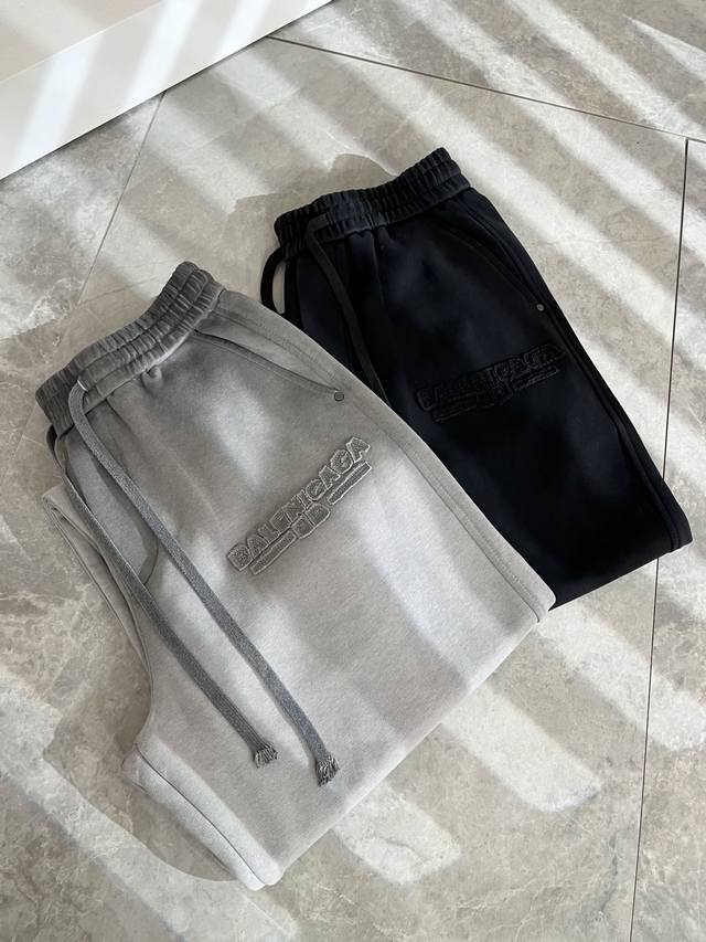 Balencia* Paris* 2025 Fall/Winter new casual pants, featuring Balencia* logo pat