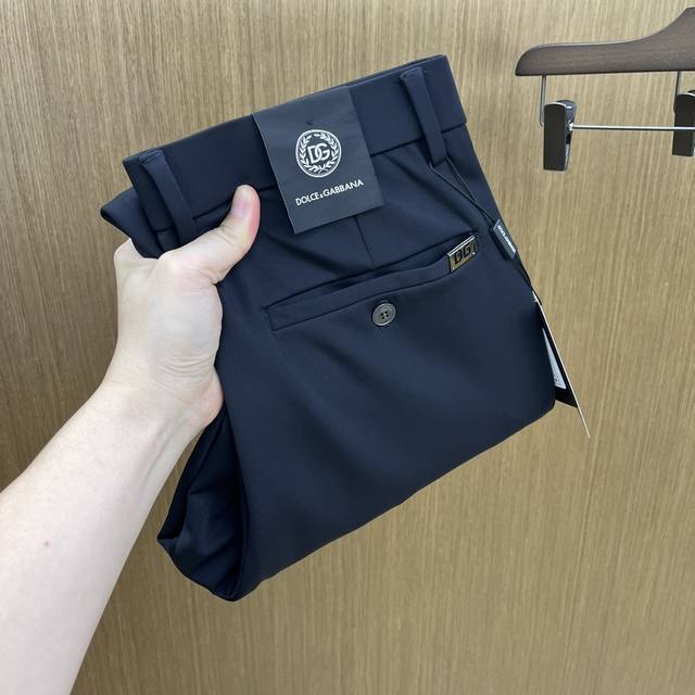 # Autumn/Winter Dg 2540 new casual trousers are now available on the official we