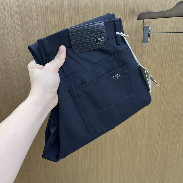 Autumn/Winter Tf 2540 new casual trousers are now available on the official web