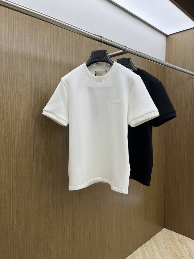 Guc 2025 Autumn/Winter Round-Neck Embroidered Short-Sleeved T-Shirt. The element