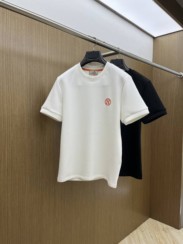 Her 2025 Autumn/Winter Round-Neck Embroidered Short-Sleeved T-Shirt. The element