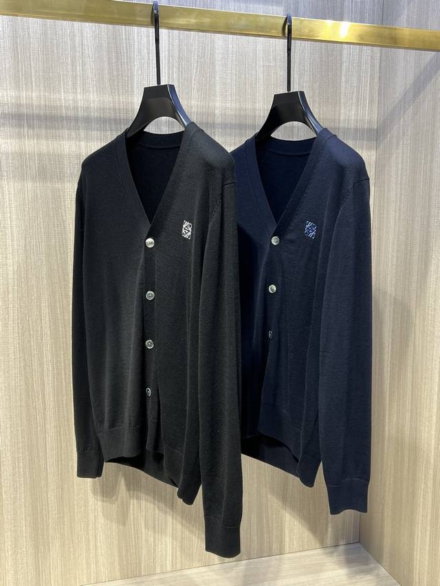 Model D-8#, Loewe's latest Fall/Winter 2025 men's classic logo-embroidered V-ne