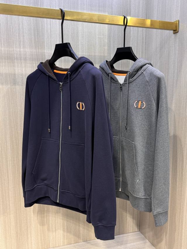 Model Hs212#, the latest Autumn/Winter 2025 men's hooded sweatshirt with oval H