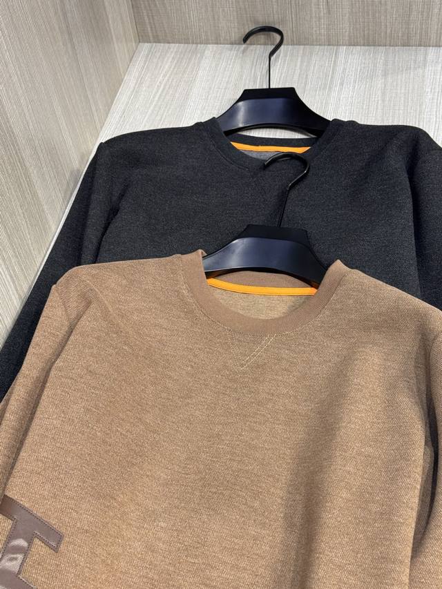 Aima's latest 2025 Fall/Winter men's cashmere crewneck sweatshirt with horizonta