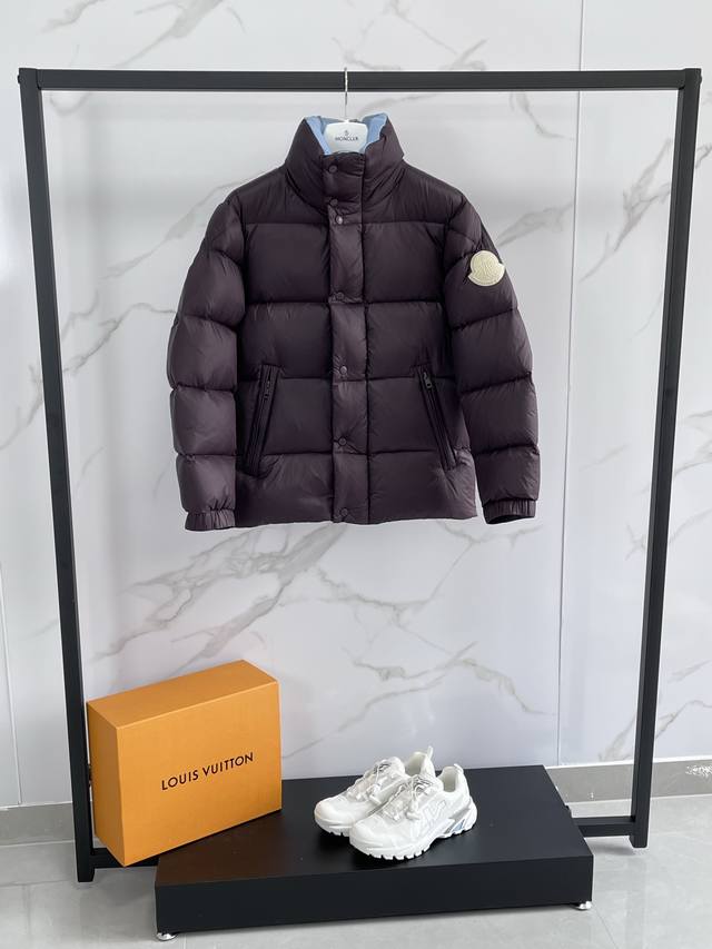 New Moncler Dervox Men's Down Jacket. The Dervox men's down jacket features pop
