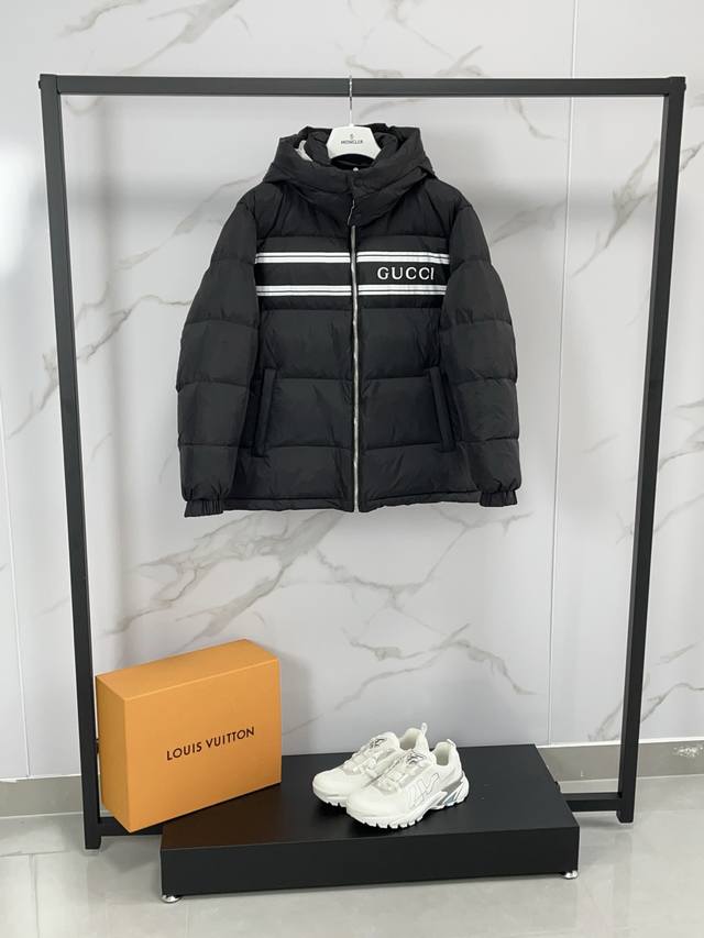 Gu*Ci 2025Fw New Fall/Winter CollectionHooded long-sleeved zip-up down jacketRem