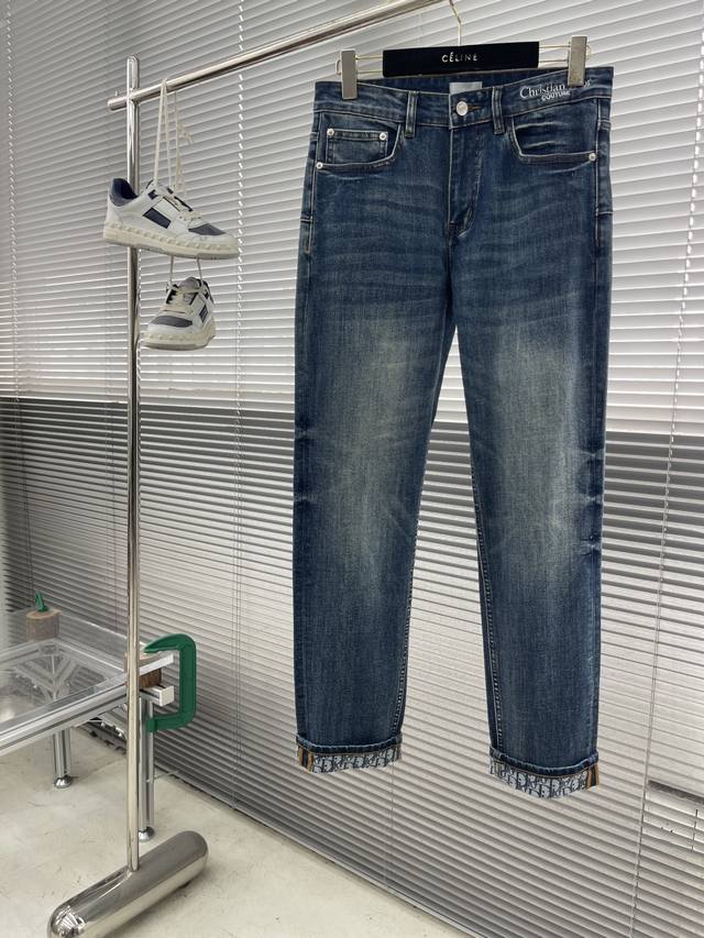 Dio 25Fw new jeans in original color with stretchy fabric, high comfort, three-d