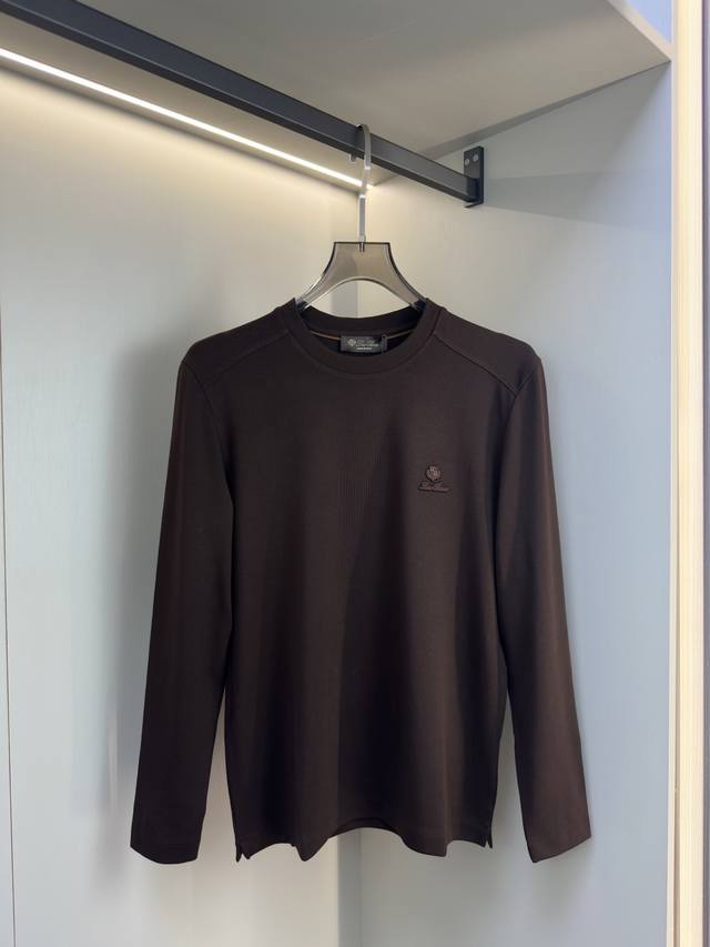 Loro Piana25 Autumn and Winter Long Sleeve Base ShirtThis Loro Piana base shirt