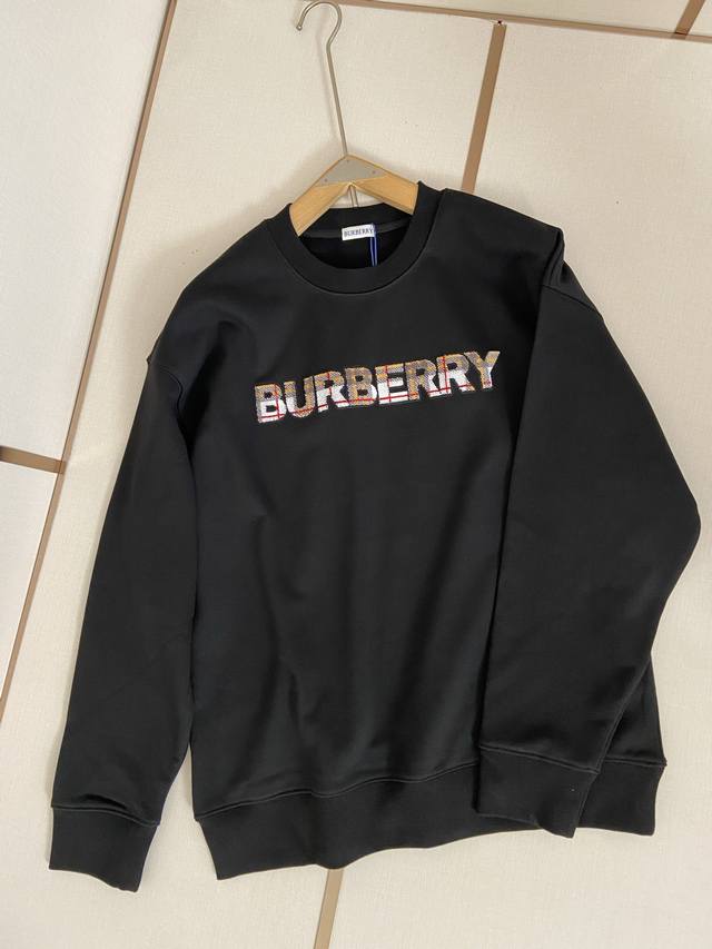 Burberry's new 2025 crewneck sweatshirt, made from 380g pure cotton terry, wove