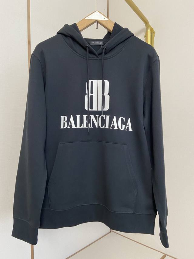Balenciaga's new Fall/Winter 2025 hoodie, made of classic pure cotton terry fab