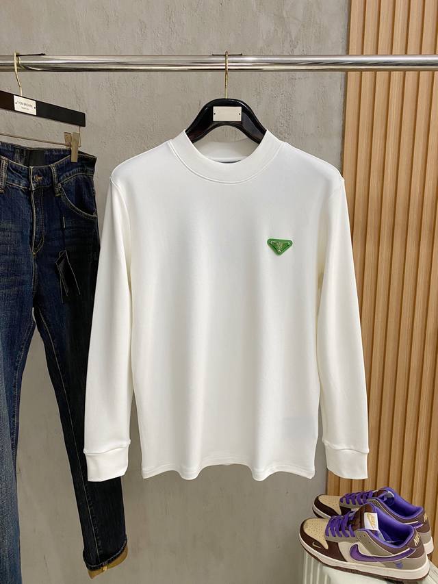 New Prada 2025 Fall/Winter counter new stylish casual long-sleeved T-shirt. Mad
