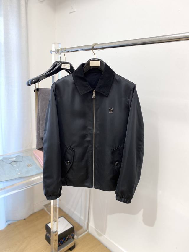 Louis Vuitton, 2025 new double-sided jacket, stylish and handsome, simple and v