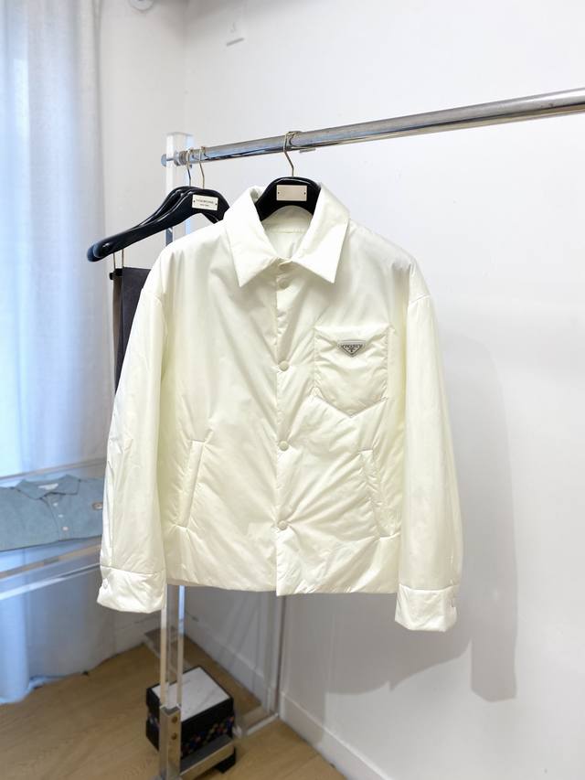 Prada, 2025 new jacket, stylish and handsome, simple and versatile style, with