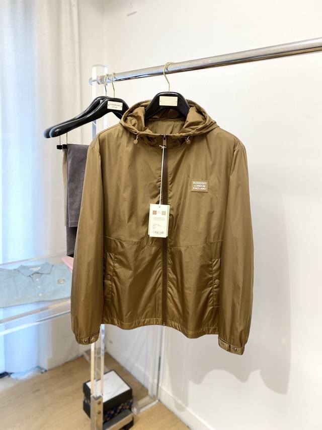 Burberry, 2025 new jacket, stylish and handsome, with embroidered letter logo o