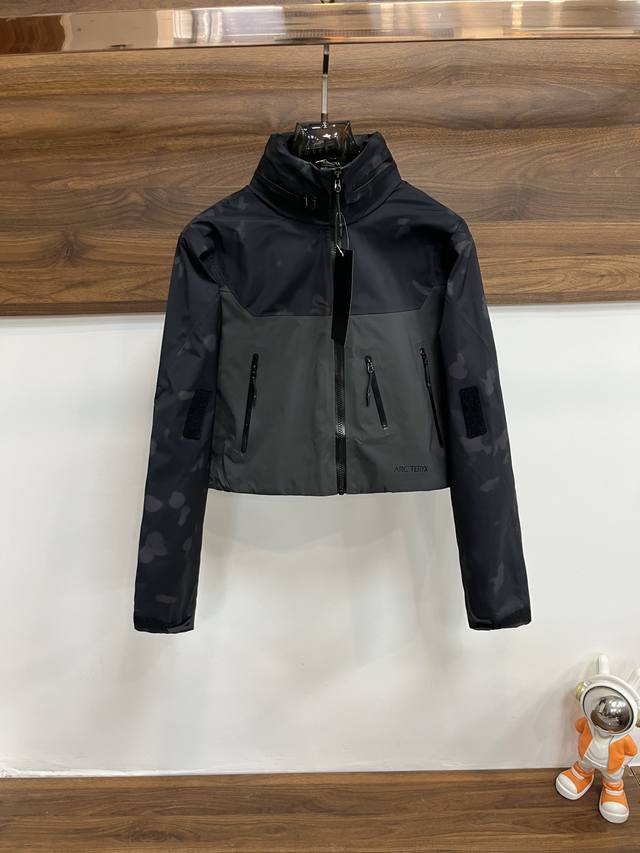 Mainly promote Arc'teryx 25Ss new sportswear Arc'teryx hooded jacket made of rec