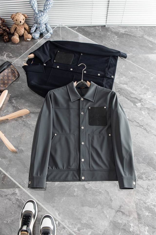 new#! LV's new Autumn/Winter 2025 densely woven cotton casual lapel jacket featu