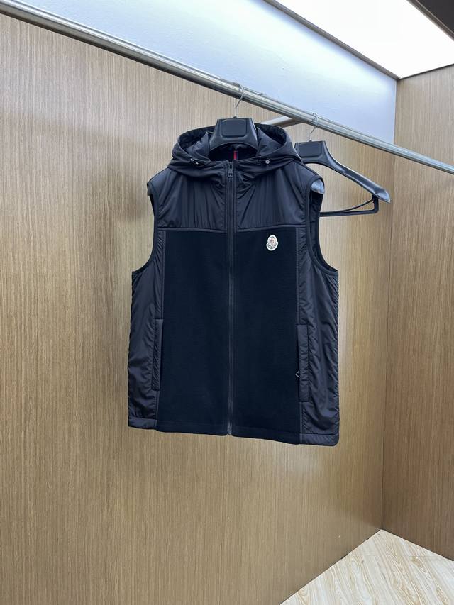 Autumn and Winter Moncler hooded vest made of imported Korean mountain fleece fa