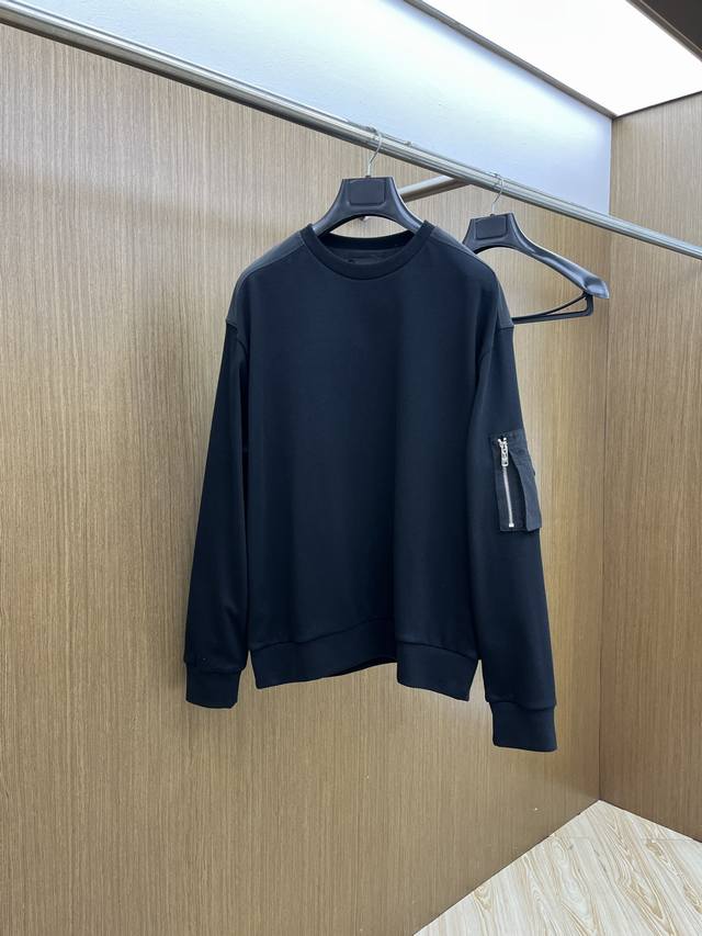 prada Functional Sweatshirt: Reshaping the Boundary Between Urban Chic and Utili