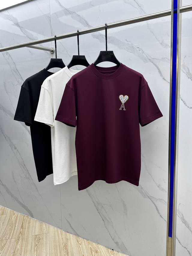 Ami's new fall 2025Ss short-sleeved base T-shirt, featuring seasonal colors, con