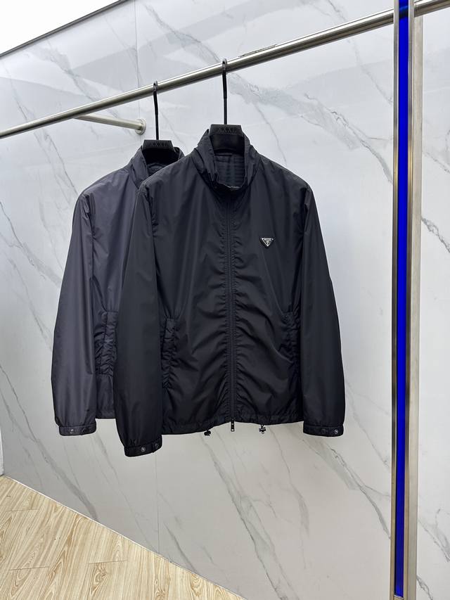 prad* Prada's new 2025 Fall/Winter collection, a stand-up collar jacket. This ja