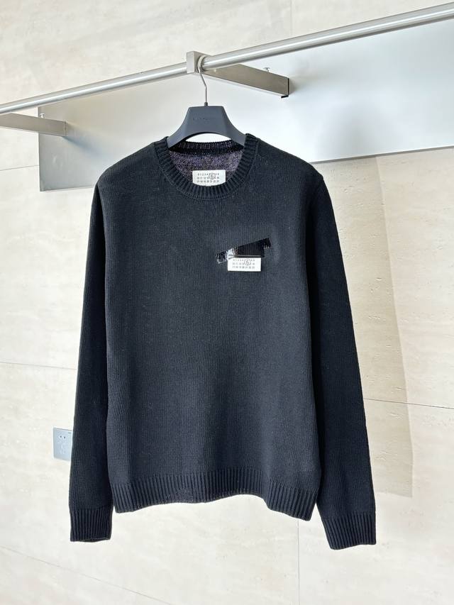 Martin Margiel 25Fw Mm6 Wool Blend Sweater with Tape Label The body is spun from