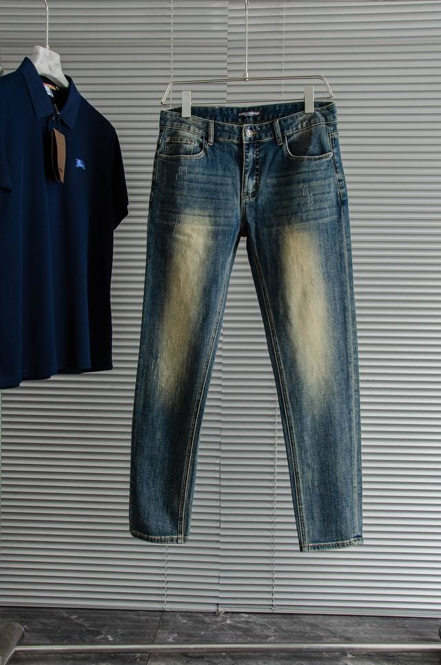 new# D&G 2025Ss Men's Stylish Straight-Leg Jeans! Available now through trading