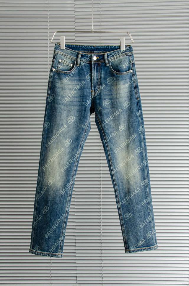 new# Balenciaga men's fashion-inspired business casual denim jeans, a Paris runw