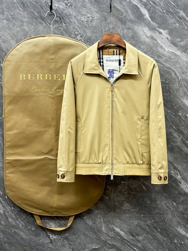 Bur High-cut collar, latest large logo, 2025Fw early fall new release. Burberry