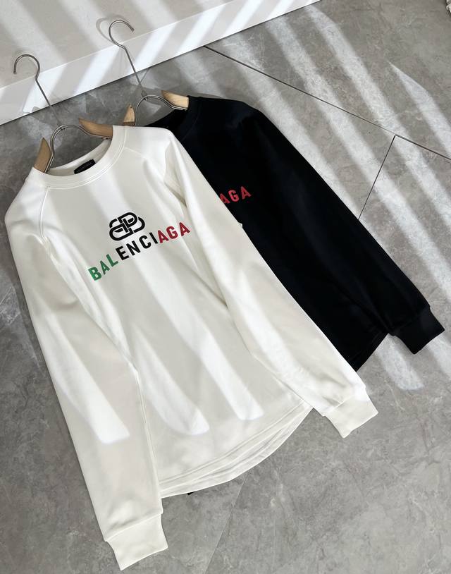 Balenci*Ga Paris*'s new 2025 Fall/Winter unisex long-sleeved bottoming shirt! Fa