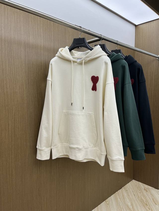 A popular autumn and winter hooded series Ami Fw's new wide-cut hooded sweatshir