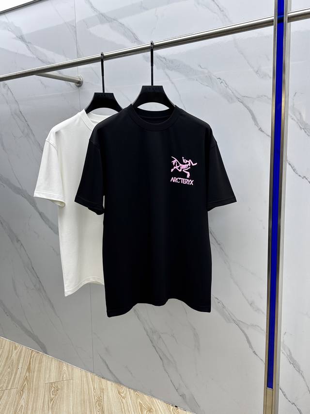 Arc'teryx's new fall 2025Ss short-sleeved base T-shirt features seasonal colors