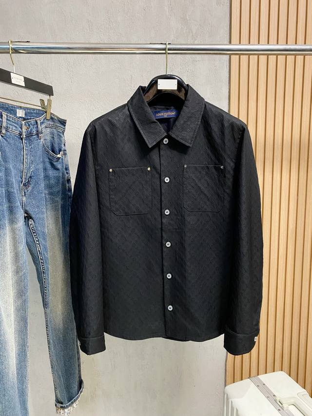 Lv 2025 Early Fall New Hot Sale Casual Fashion Jacket. This ultra-avant-garde de