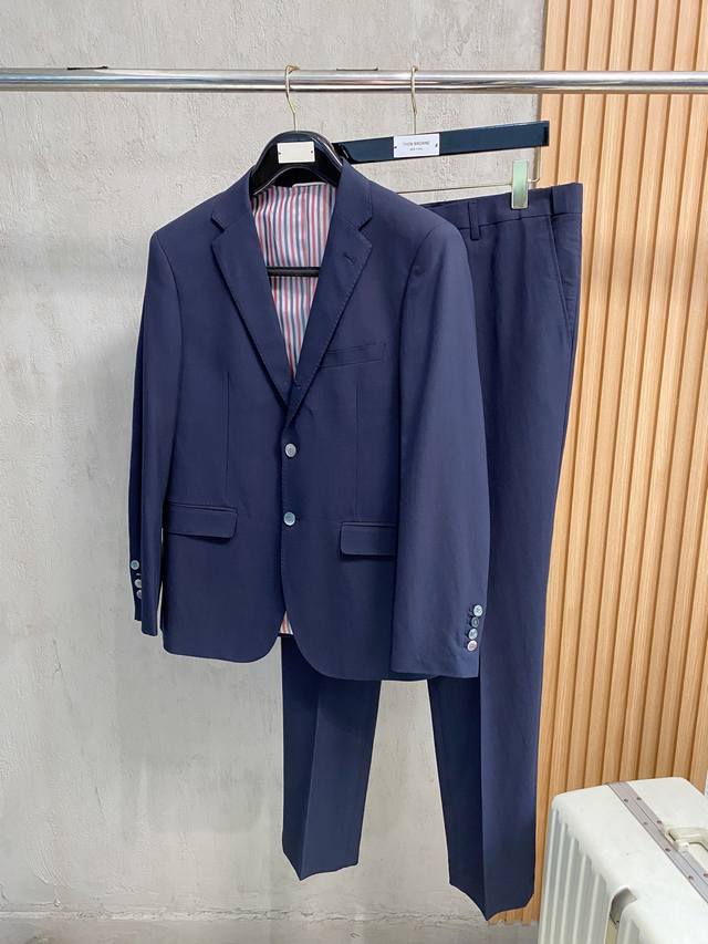 New product! Thom Browne's 25-season suits aren't as easy to produce as other cl